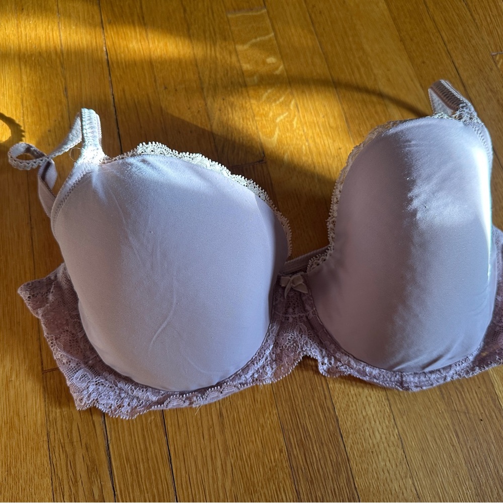 Victoria’s Secret Lilac Balconette Bra with Lace, Size 38D